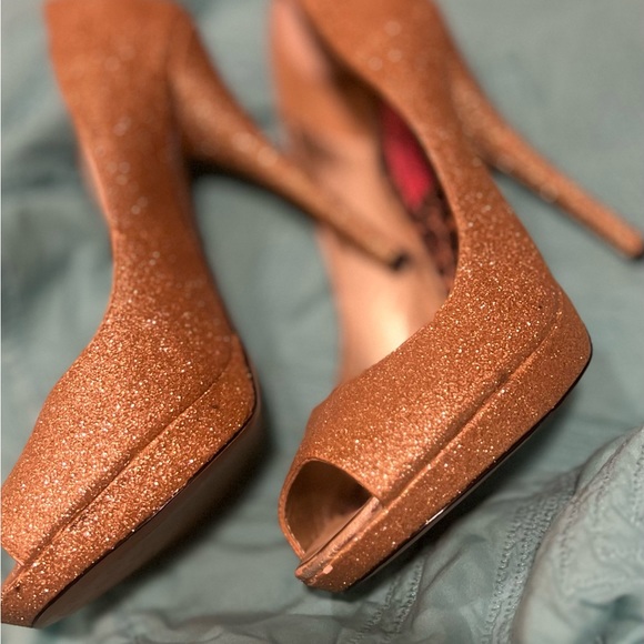 ✨Betsey Johnson Glitter Pumps✨ - Picture 5 of 5